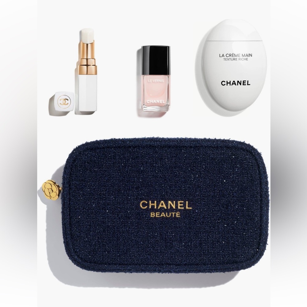 NIB CHANEL Coveted Essentials Kit Beauty Set